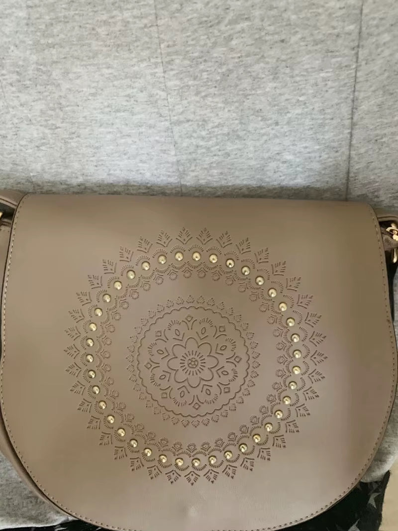 Vintage Crossbody Bag Pu Leather Women Shoulder Bag Floral Embossed Rivet Messenger Bag for Girls Small Handbag